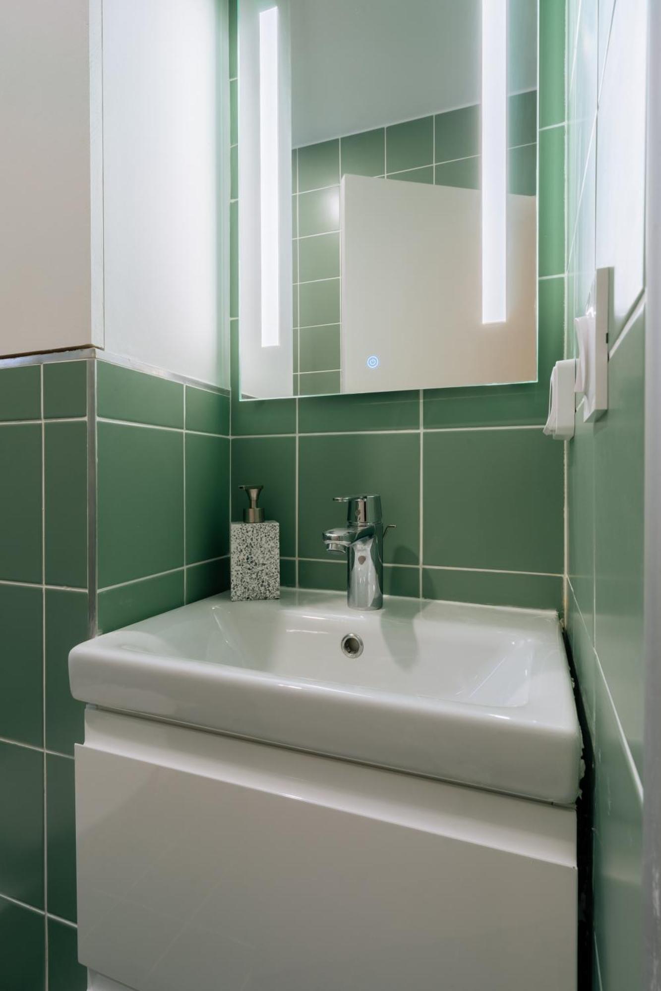 Stunning 1 Bedroom Apartment In ปารีส ภายนอก รูปภาพ